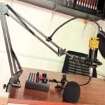 Professional Studio Audio Condenser Microphone 3.5mm Wired Microphone For Radio Broadcasting Vocal Mic Stand